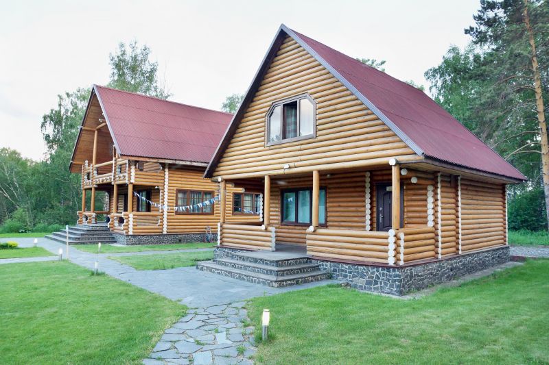Log Home Refinishing